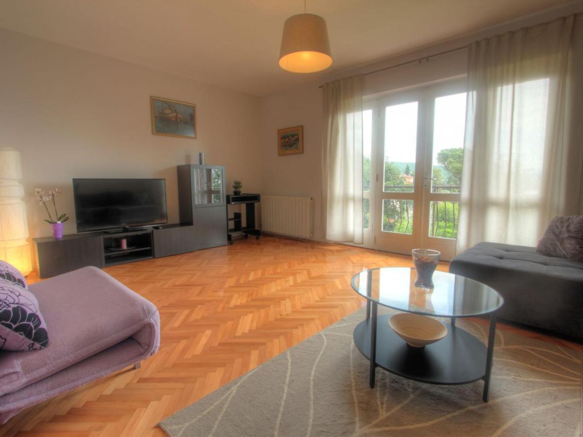 Apartman Lena Opatija Bagian luar foto