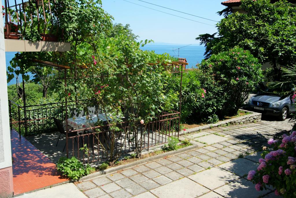 Apartman Lena Opatija Bagian luar foto
