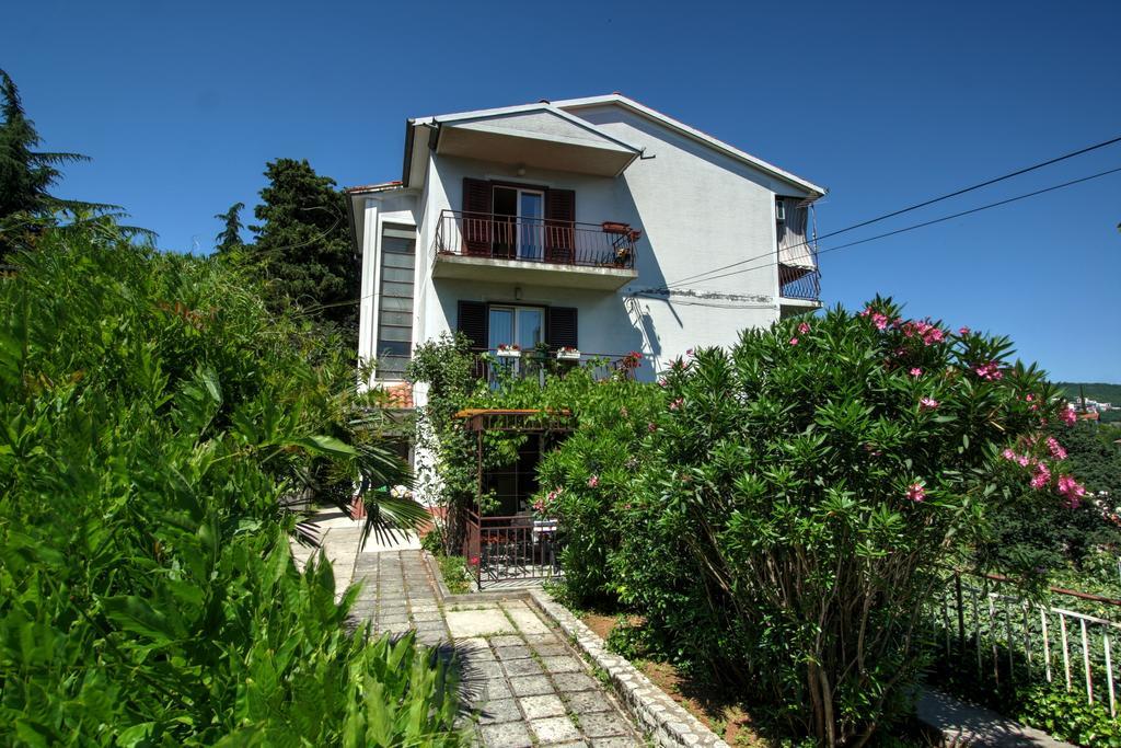 Apartman Lena Opatija Bagian luar foto