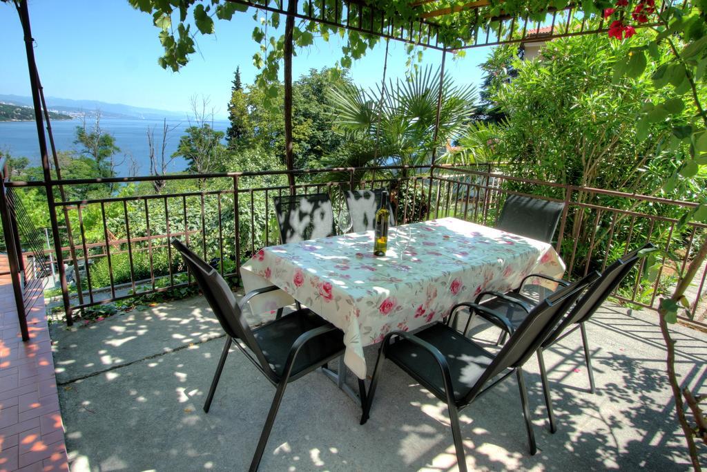 Apartman Lena Opatija Bagian luar foto