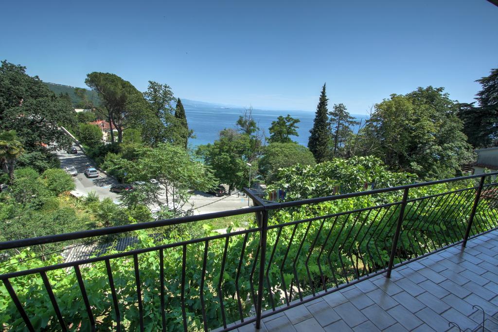 Apartman Lena Opatija Bagian luar foto
