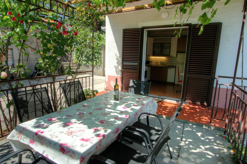 Apartman Lena Opatija Bagian luar foto